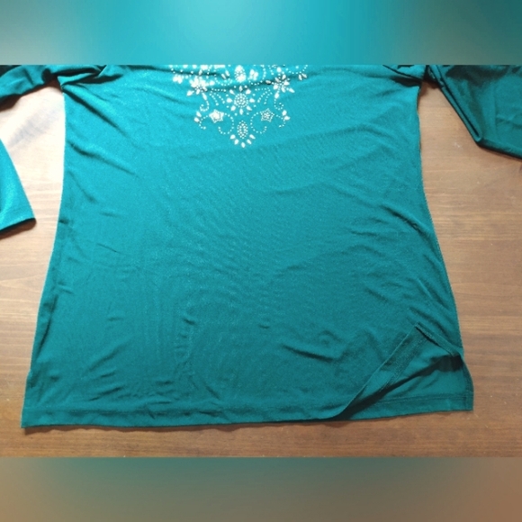 Quacker Factory VNeck Top/Pant Set with Rhinestone Detail - Picture 9 of 9